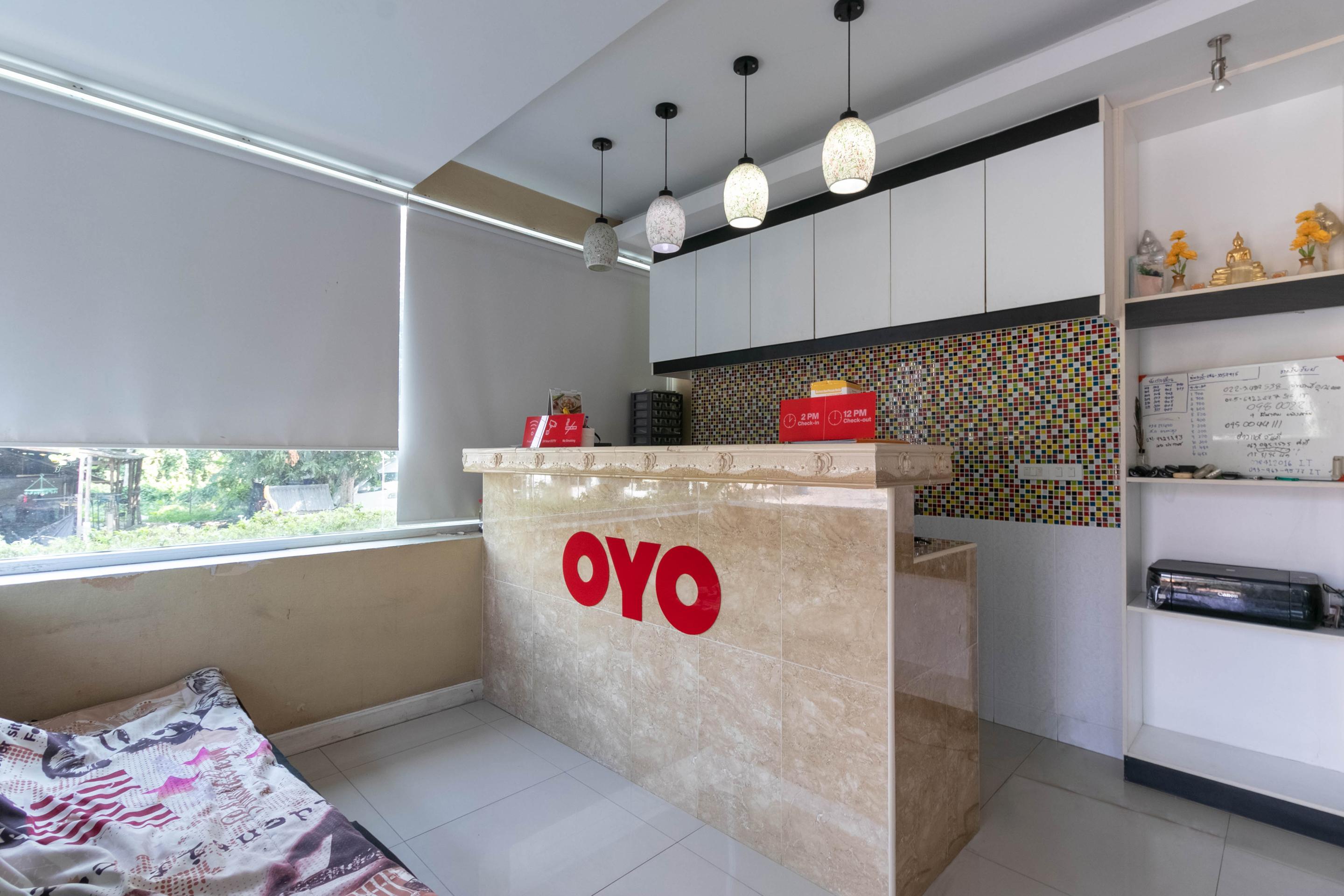 Oyo 75389 Pandora House Hotel Pattaya Bagian luar foto