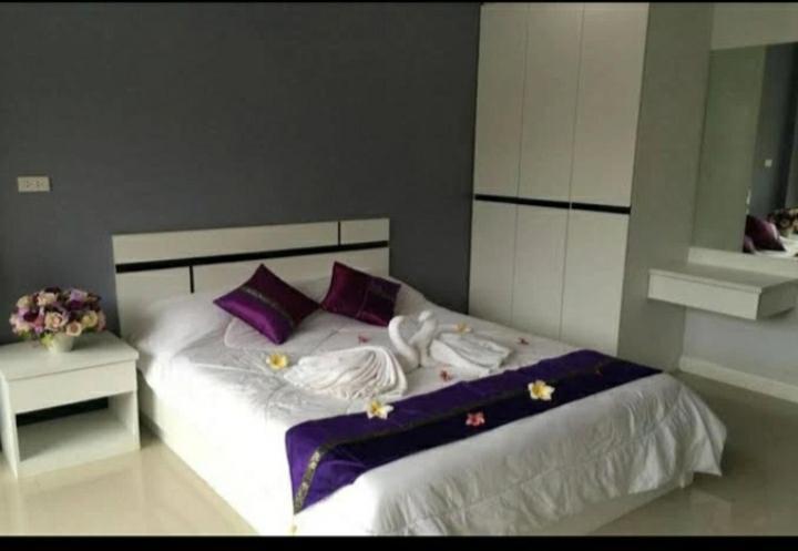 Oyo 75389 Pandora House Hotel Pattaya Bagian luar foto