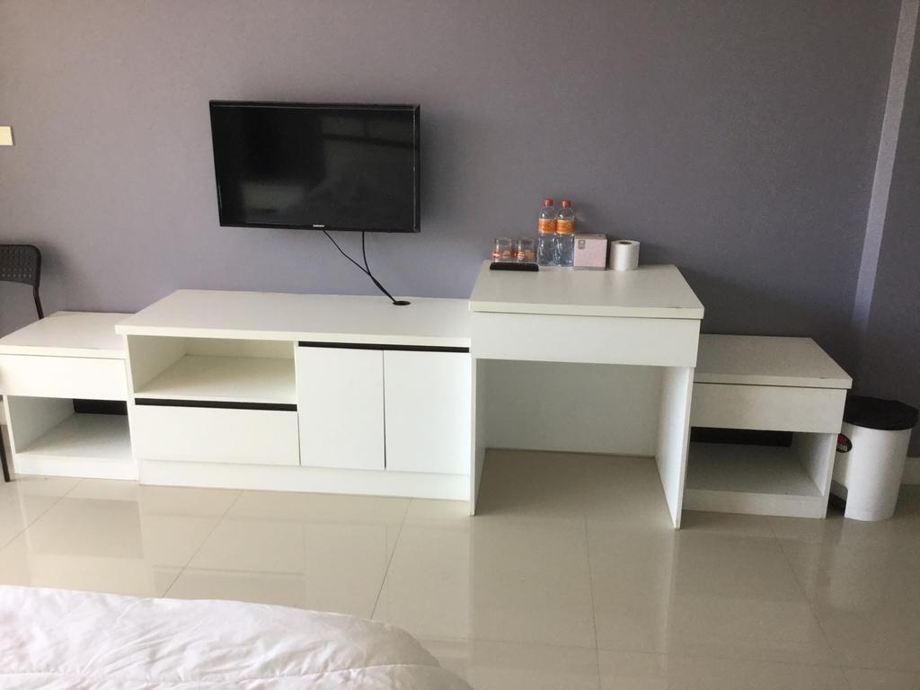 Oyo 75389 Pandora House Hotel Pattaya Bagian luar foto