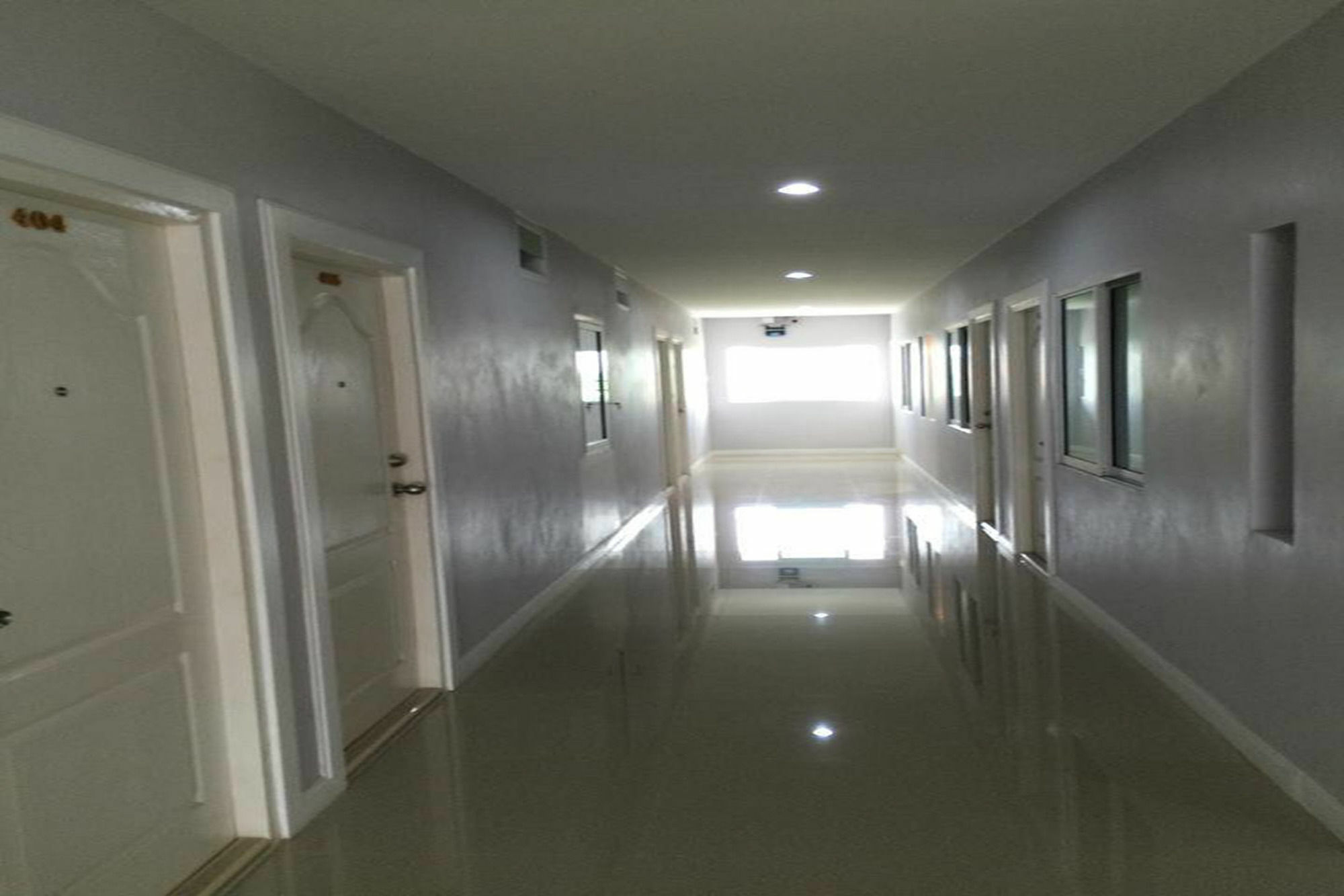 Oyo 75389 Pandora House Hotel Pattaya Bagian luar foto
